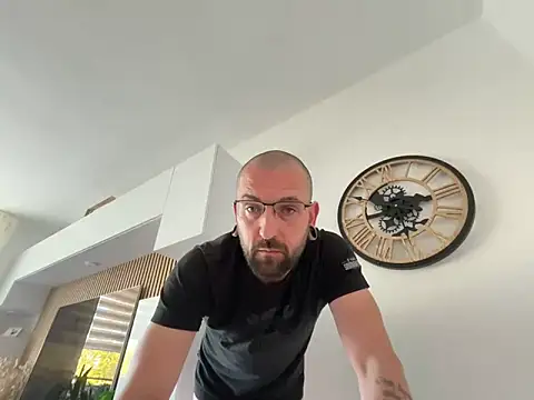 Snapshot of _Haptic_ chatting on April 2026 03:51:02 PM Haptic online show from April 2026 03:51:02 PM