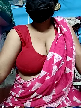 BERRY 00 online show from October 2025 06:14:02 PM