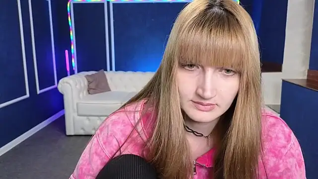 Nika Kitten online show from March 2025 06:44:01 PM