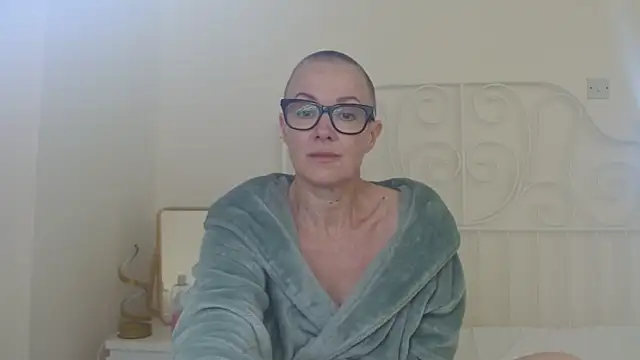 Snapshot of ELEGANT-ARIA36 chatting on May 2026 12:01:01 PM ELEGANT-ARIA36 online show from May 2026 12:01:01 PM