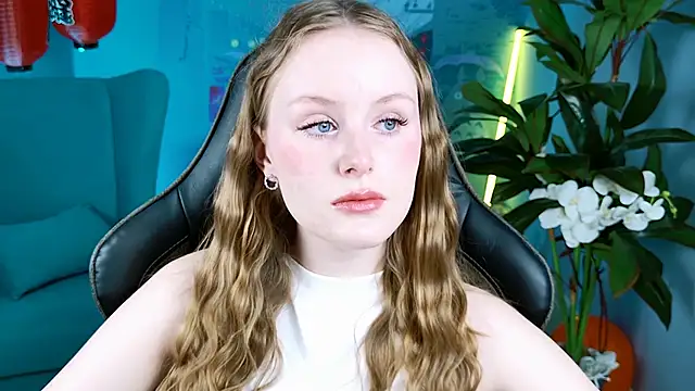 VivienLeeigh online show from November 2025 09:08:01 AM