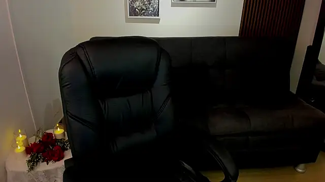 crimson tati  online show from September 2025 03:55:02 AM