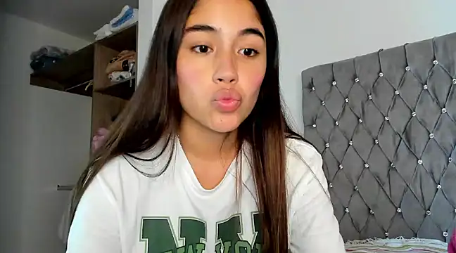 AriaMontgomery online show from December 2024 12:42:02 AM