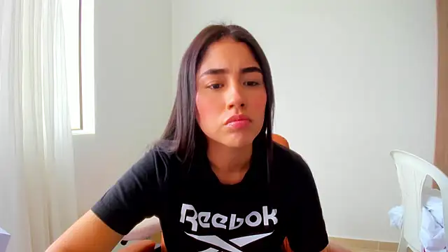 AriaMontgomery online show from April 2026 06:57:02 PM