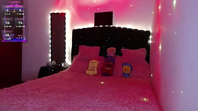 holy juli online show from March 2025 03:46:02 AM