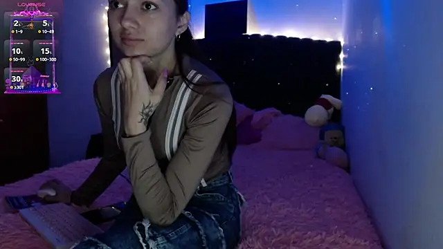 holy juli online show from March 2025 03:04:02 AM