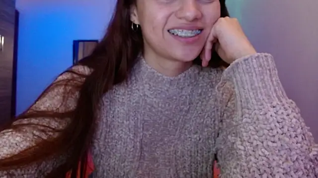 holy juli online show from April 2026 03:32:01 AM