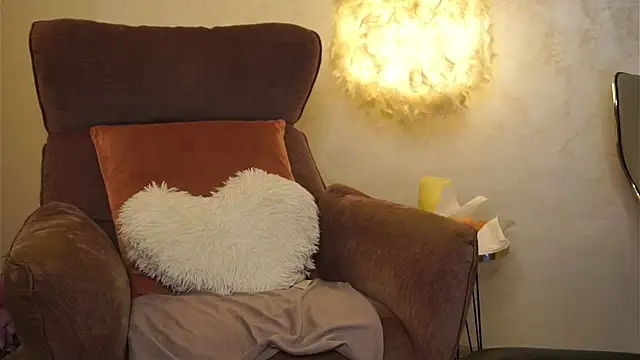 MiriamHazel online show from December 2024 11:34:02 AM