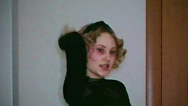 Snapshot of Sweet__Daddy chatting on December 2024 08:04:02 PM Sweet Daddy online show from December 2024 08:04:02 PM