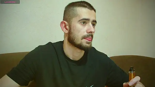 Snapshot of Sweet__Daddy chatting on January 2025 05:13:02 PM Sweet Daddy online show from January 2025 05:13:02 PM