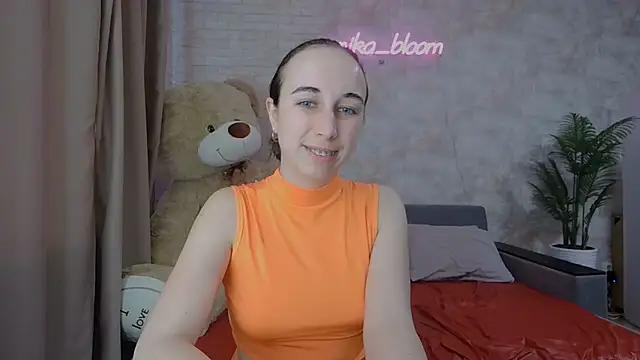 Snapshot of Anika_bloom chatting on March 2025 07:04:02 AM Anika bloom online show from March 2025 07:04:02 AM