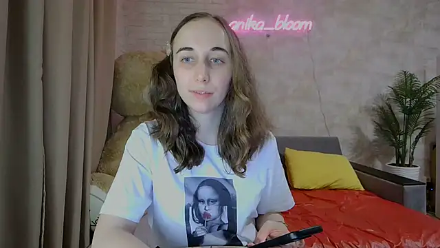 Snapshot of Anika_bloom chatting on March 2025 02:16:02 AM Anika bloom online show from March 2025 02:16:02 AM