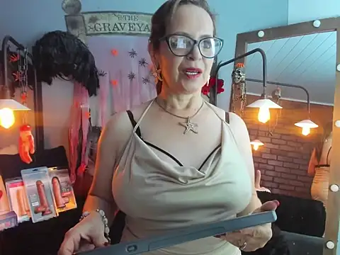 Snapshot of Samantha_mature56 chatting on October 2025 09:09:02 AM Samantha mature56 online show from October 2025 09:09:02 AM