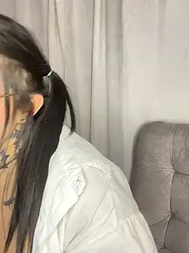 Snapshot of Nickiiiii chatting on January 2025 03:05:02 AM Nickiiiii online show from January 2025 03:05:02 AM