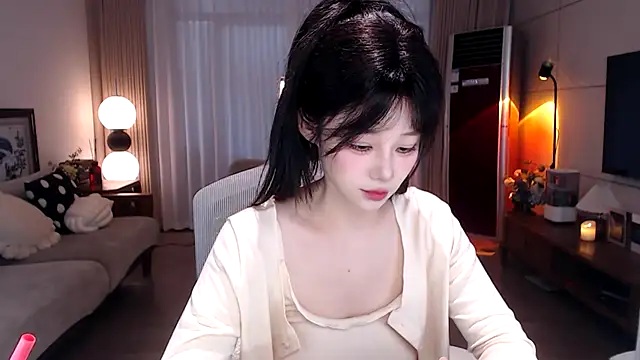 sweateanv  online show from March 2026 07:47:02 AM