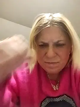 Snapshot of Playmate86 chatting on December 2024 02:59:02 AM Playmate86 online show from December 2024 02:59:02 AM