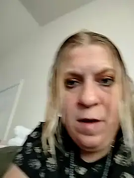 Snapshot of Playmate86 chatting on February 2025 05:25:02 PM Playmate86 online show from February 2025 05:25:02 PM