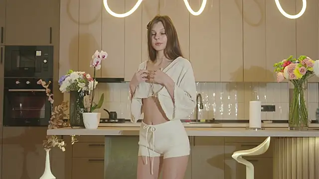 whisper of love online show from November 2025 02:11:01 AM