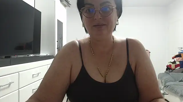 Amandamuller1982 online show from November 2025 08:00:01 PM