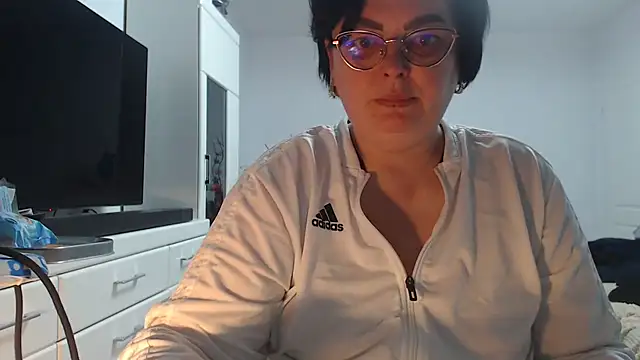 Amandamuller1982 online show from April 2026 10:18:01 PM