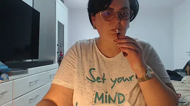 Amandamuller1982 online show from April 2026 11:48:02 AM