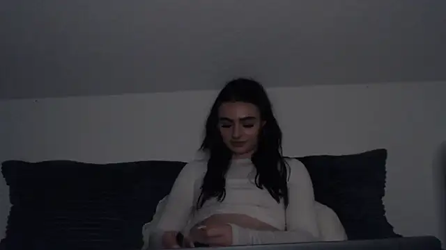 Snapshot of AdelinaAlia chatting on January 2025 11:55:02 PM AdelinaAlia online show from January 2025 11:55:02 PM