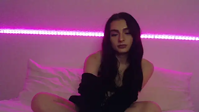 Snapshot of AdelinaAlia chatting on February 2025 12:05:02 AM AdelinaAlia online show from February 2025 12:05:02 AM