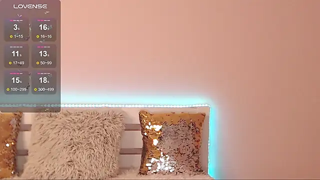 Snapshot of AureliaNoir_ chatting on December 2024 07:54:02 PM AureliaNoir online show from December 2024 07:54:02 PM