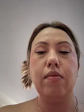 VIOLETA-25  online show from January 2026 02:41:01 PM