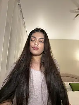 Snapshot of Sweet_Khalifa_ chatting on January 2025 03:01:02 PM Sweet Khalifa online show from January 2025 03:01:02 PM