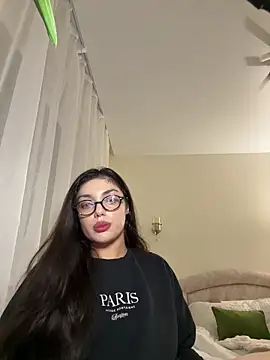 Snapshot of Sweet_Khalifa_ chatting on January 2025 03:09:01 PM Sweet Khalifa online show from January 2025 03:09:01 PM