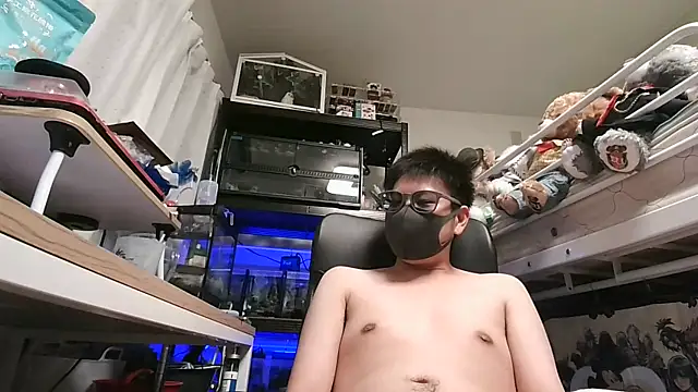 Snapshot of Owl1216 chatting on December 2024 04:46:02 PM Owl1216 online show from December 2024 04:46:02 PM