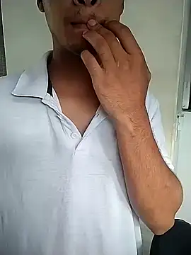 Snapshot of morenomr1 chatting on December 2024 05:51:02 PM morenomr1 online show from December 2024 05:51:02 PM