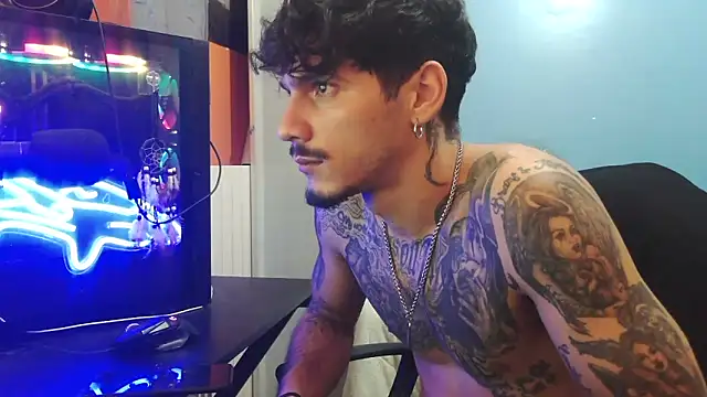 Badboyi1997 online show from March 2026 11:33:01 PM