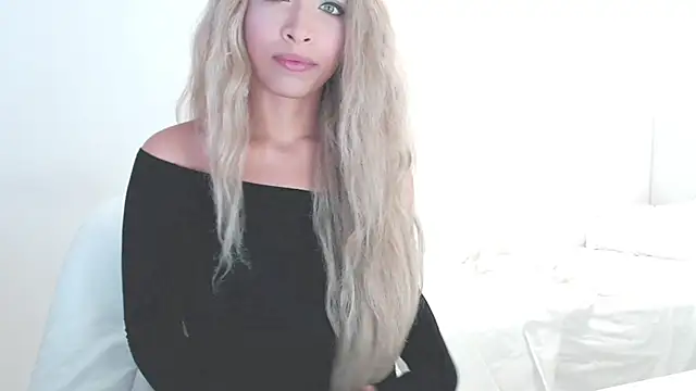 liadivina online show from December 2025 04:11:02 AM