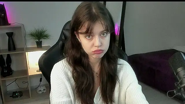 Este Glen online show from February 2025 11:31:01 AM