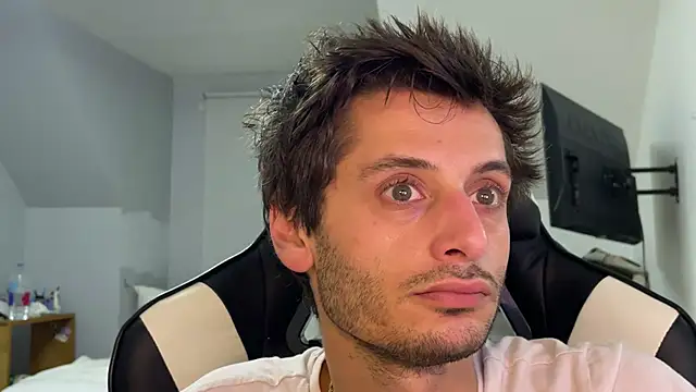 Snapshot of Dylansd chatting on December 2024 12:28:02 AM Dylansd online show from December 2024 12:28:02 AM