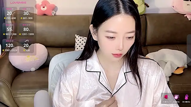 Yilin1999 online show from January 2025 03:09:01 AM