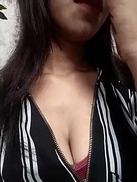 Snapshot of Cute-Love-Angel chatting on January 2025 09:55:01 AM Cute-Love-Angel online show from January 2025 09:55:01 AM