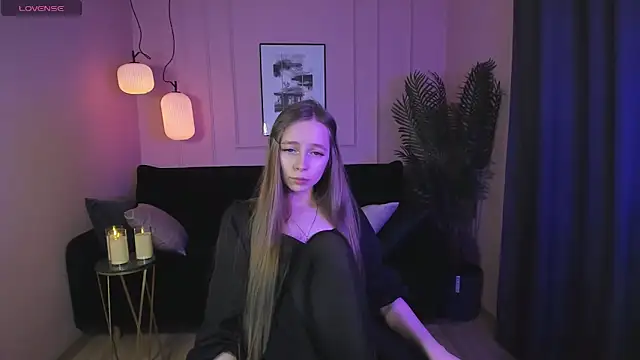 OliviaGentle online show from December 2024 04:12:01 AM