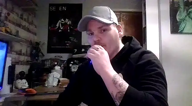 ArcanceTheo82 online show from February 2025 07:58:01 PM