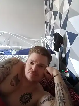 ArcanceTheo82 online show from October 2025 12:12:02 PM