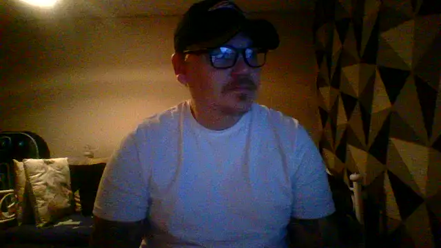 ArcanceTheo82 online show from November 2025 06:23:01 AM