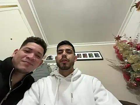 Snapshot of Chicos_defiesta chatting on January 2025 11:22:01 AM Chicos defiesta online show from January 2025 11:22:01 AM