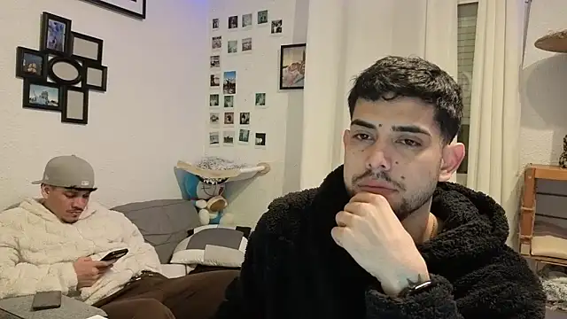 Chicos defiesta online show from March 2026 01:24:02 AM