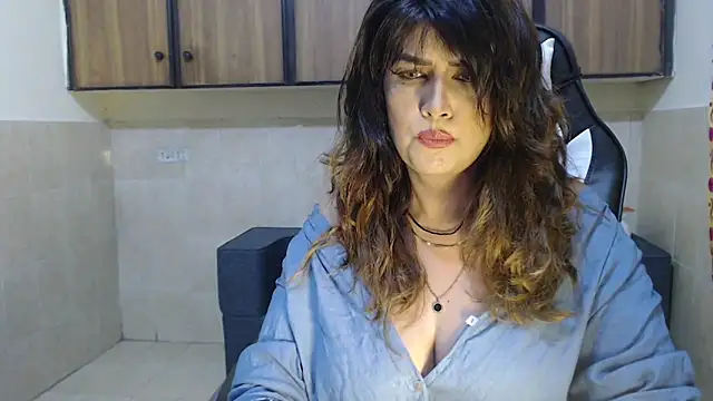 Snapshot of pareeti chatting on February 2026 06:17:02 PM pareeti online show from February 2026 06:17:02 PM