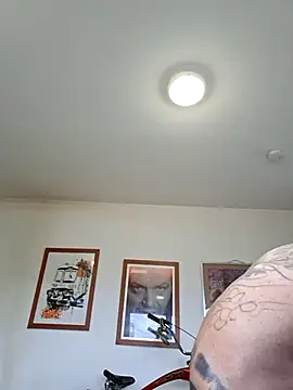 mileflav0r online show from March 2026 07:45:02 AM