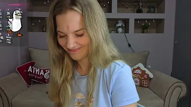 LinaCristonsen online show from November 2025 05:15:02 PM