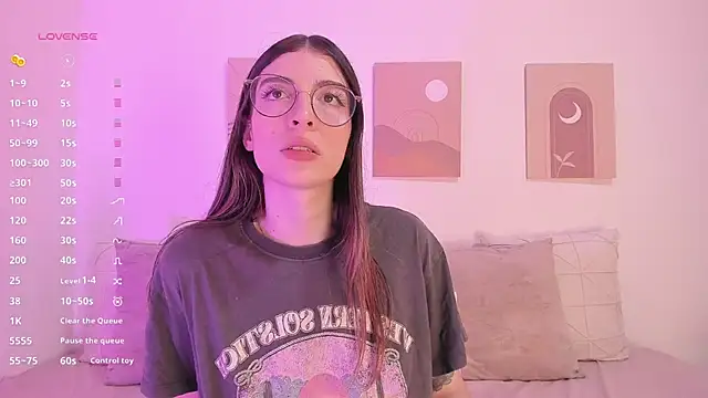 Snapshot of Mia_Heartt chatting on March 2025 12:47:01 AM Mia Heartt online show from March 2025 12:47:01 AM