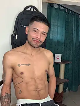 Snapshot of evil_boys_77 chatting on February 2025 01:52:01 PM evil boys 77 online show from February 2025 01:52:01 PM